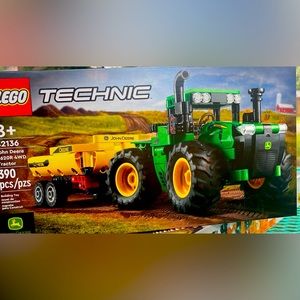 Lego John Deere 4x4 Tractor